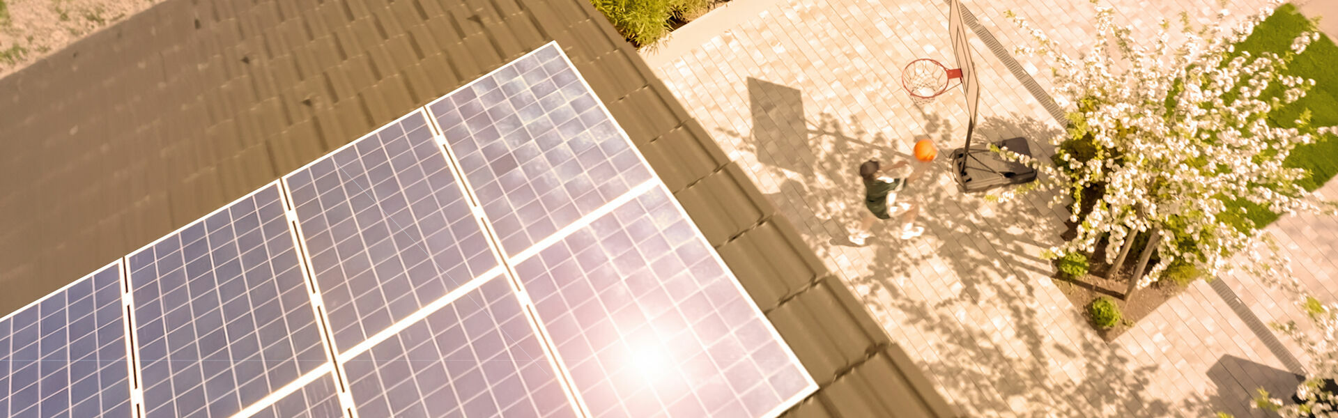 Dach mit Solaranlage